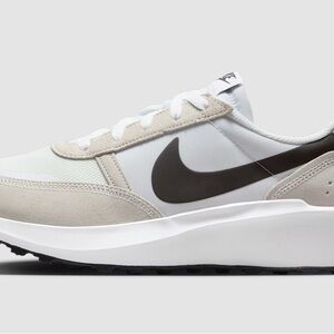 Nike Men's Waffle Nav White and Black Sneakers, size 11